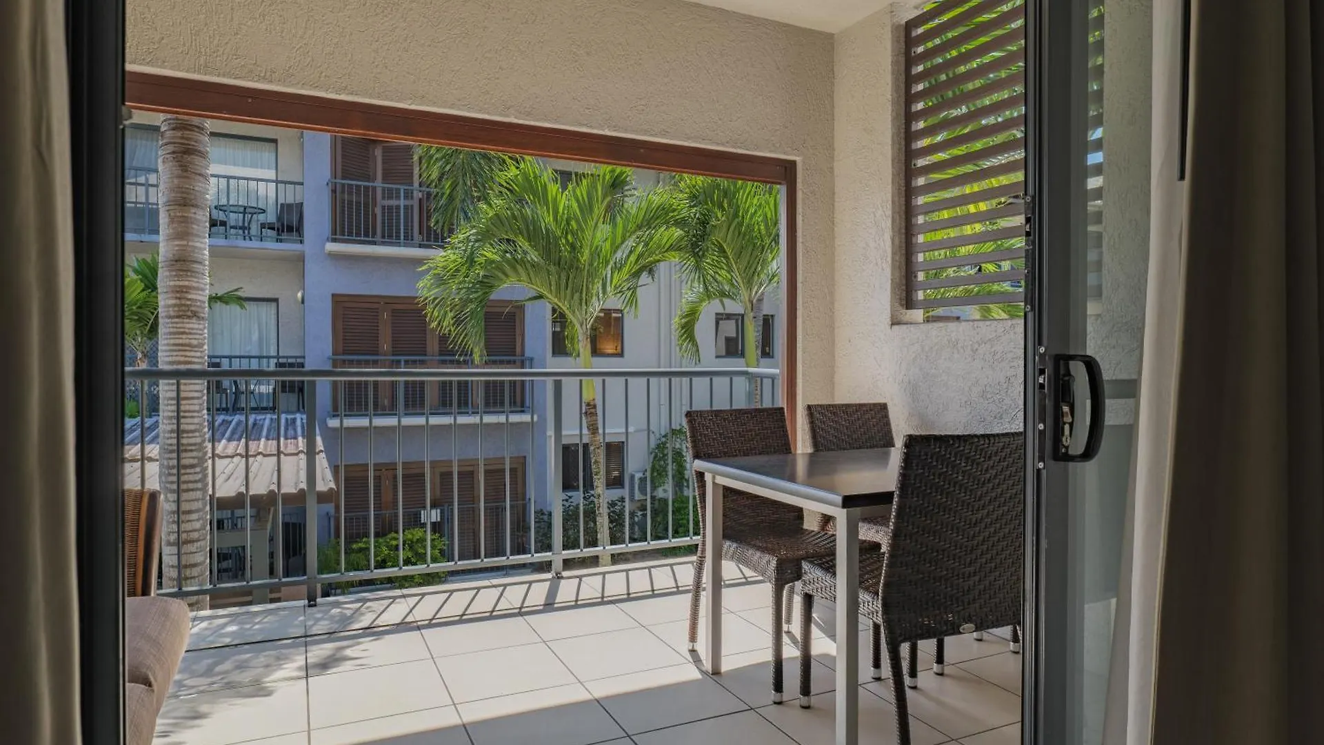 Southern Cross Atrium Apartments Cairns Australia