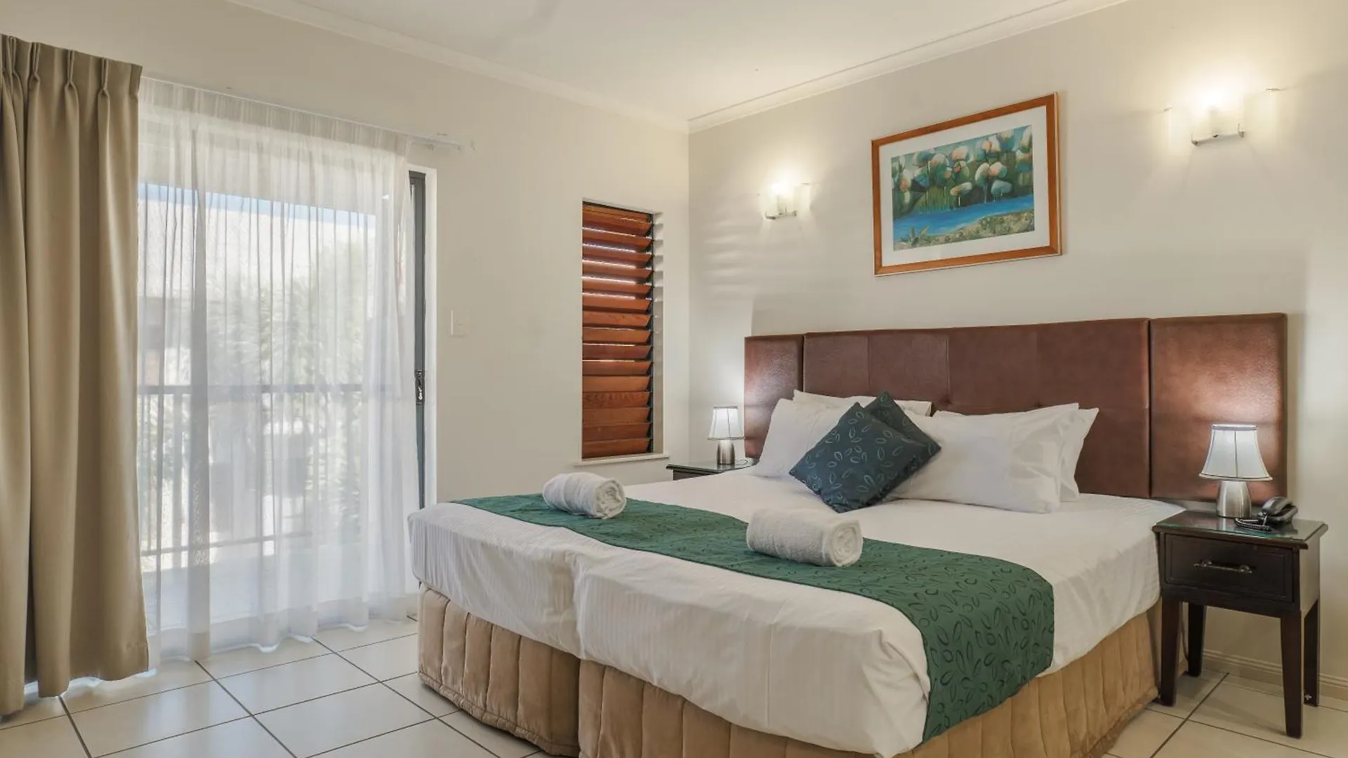 Southern Cross Atrium Apartments Cairns 4*,