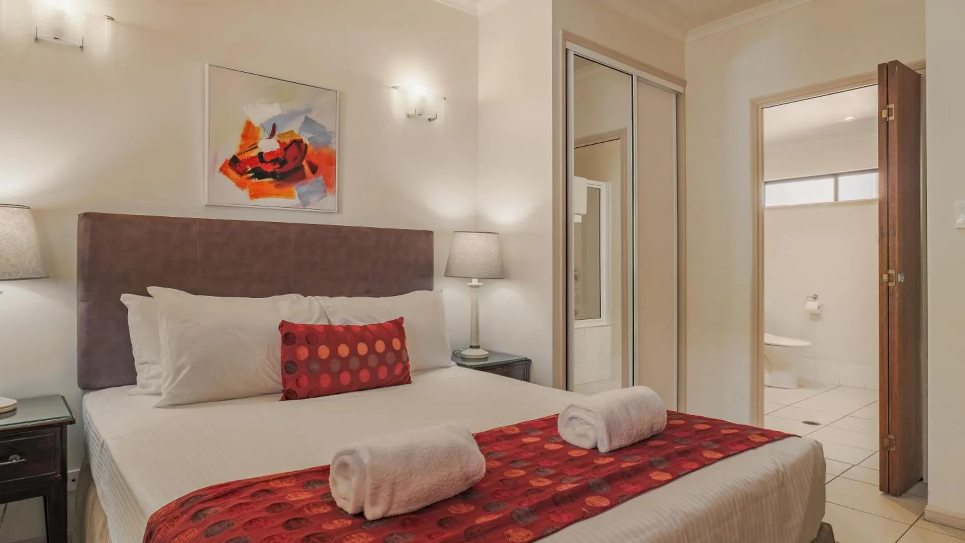 **** Aparthotel Southern Cross Atrium Apartments Cairns Australia