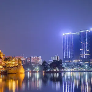 Wyndham Grand 5* Yangon