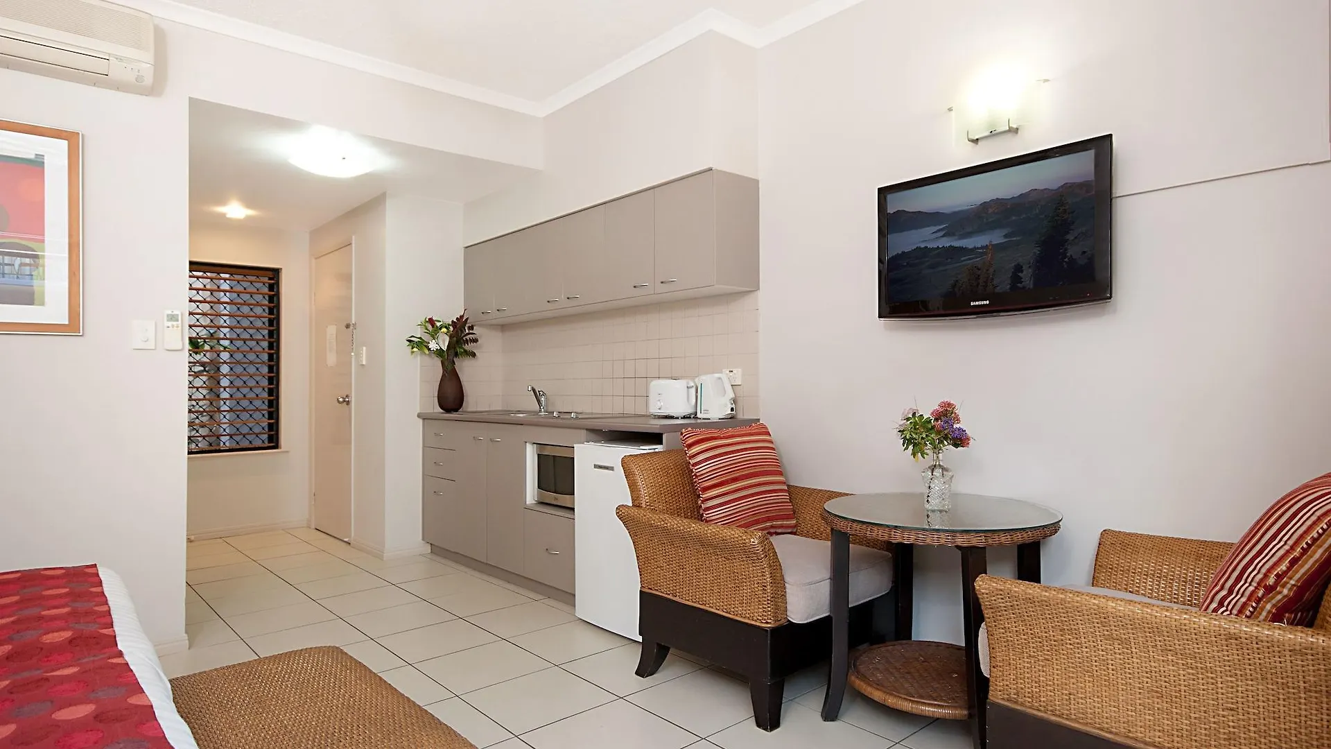 **** Aparthotel Southern Cross Atrium Apartments Cairns Australia