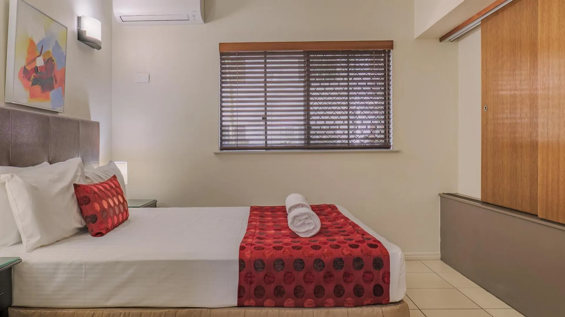 Southern Cross Atrium Apartments Cairns 4*,